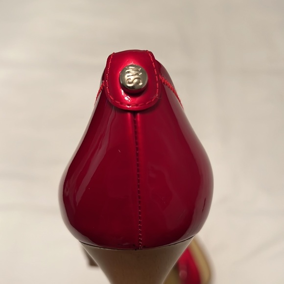 Stuart Weitzman Leather Pumps - Picture 6 of 7